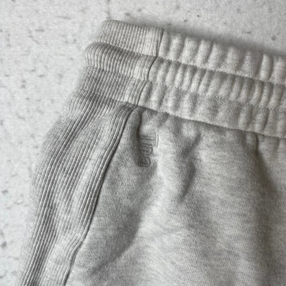 Tna Aritzia CozyAF Fleece Shorts Heather Light Grey Large 82350 - Picture 4 of 8